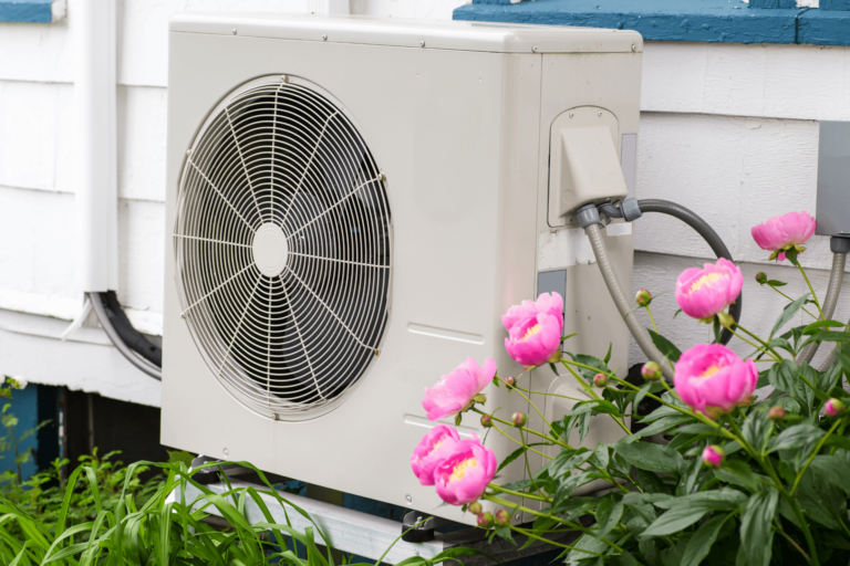 outdoor heat pump in roanoke, va house